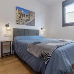 Ares Ii 15 Min Theatre, Crib & Pet Friendly