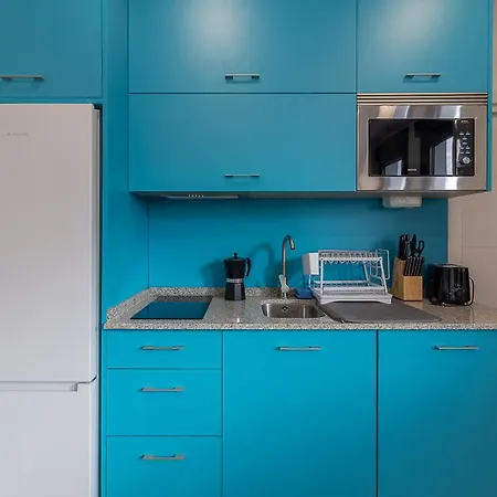 Ares Ii 15 Min Theatre, Crib & Pet Friendly Apartment *