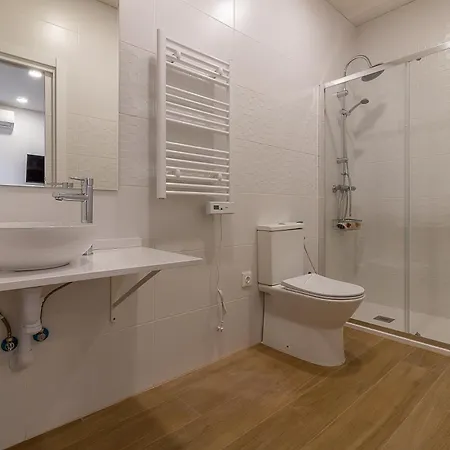 아파트 Ares Ii 15 Min Theatre, Crib & Pet Friendly *