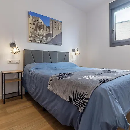 Ares Ii 15 Min Theatre, Crib & Pet Friendly