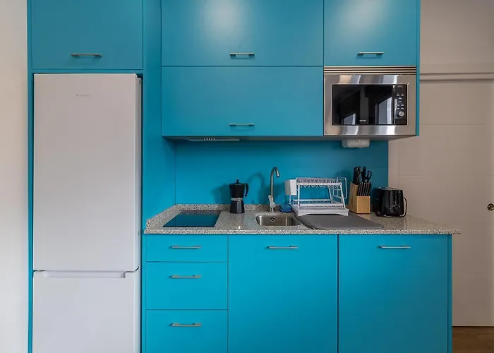 Ares Ii 15 Min Theatre, Crib & Pet Friendly Apartman *