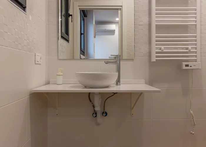 Ares Ii 15 Min Theatre, Crib & Pet Friendly Apartman