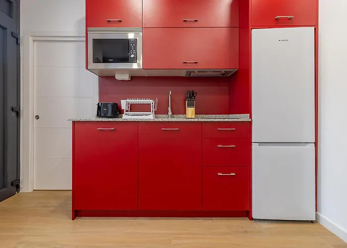 Ares Ii 15 Min Theatre, Crib & Pet Friendly Apartment