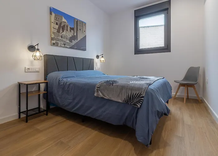 Ares Ii 15 Min Theatre, Crib & Pet Friendly *